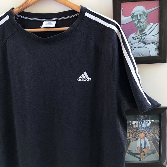 Adidas basic loose fit tshirt (L-XL) - Picture 3 of 7